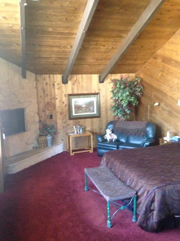 Switzerland Haus Bed And Breakfast Inn Big Bear Lake Szoba fotó