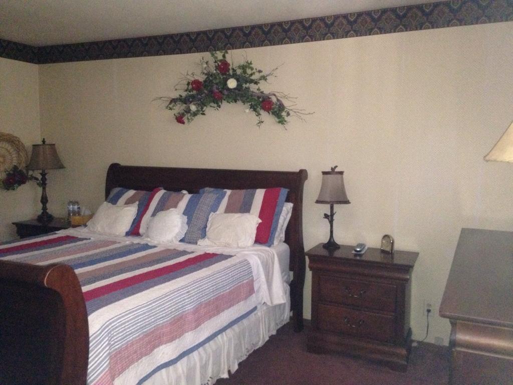 Switzerland Haus Bed And Breakfast Inn Big Bear Lake Szoba fotó