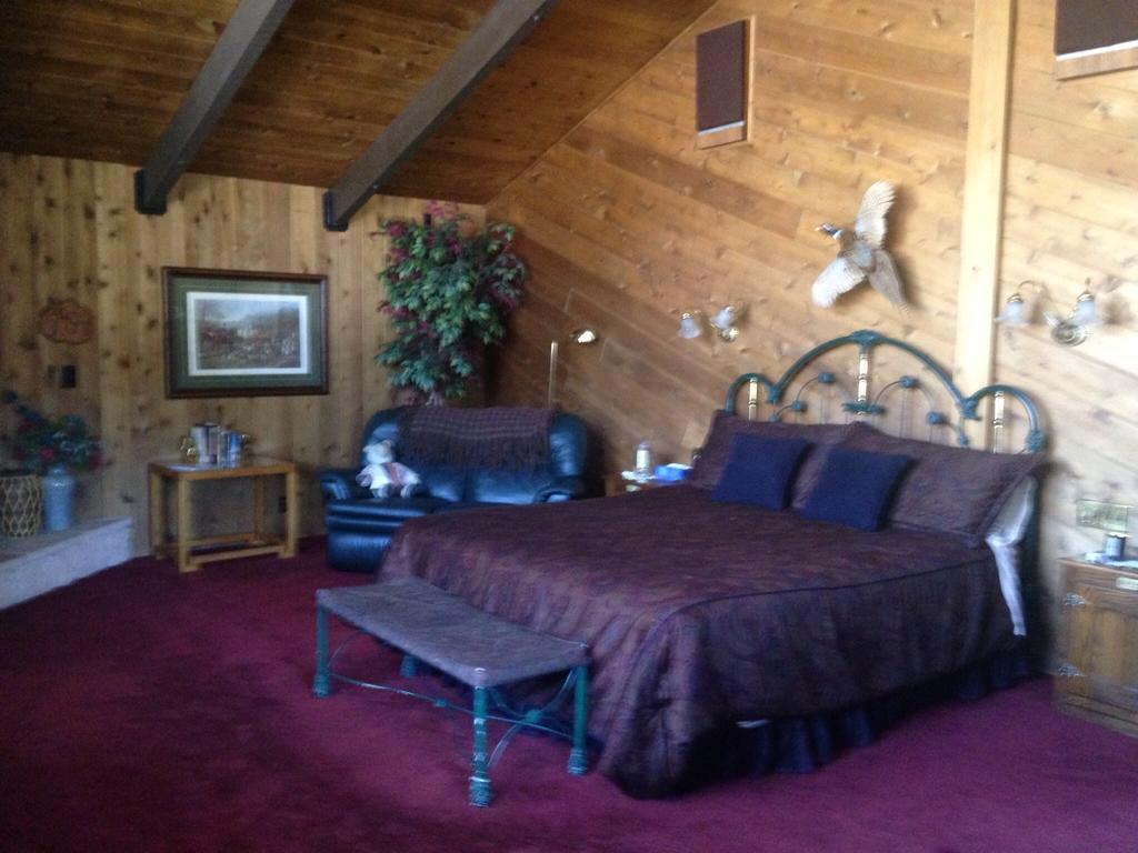 Switzerland Haus Bed And Breakfast Inn Big Bear Lake Szoba fotó
