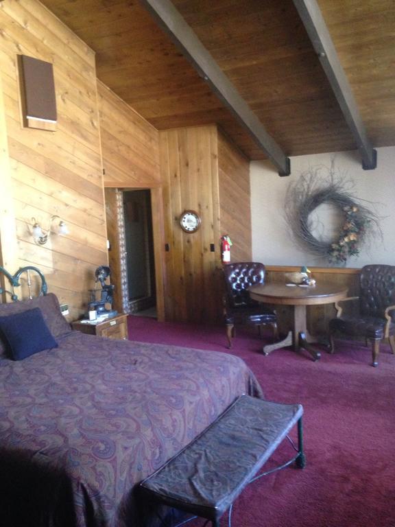 Switzerland Haus Bed And Breakfast Inn Big Bear Lake Szoba fotó